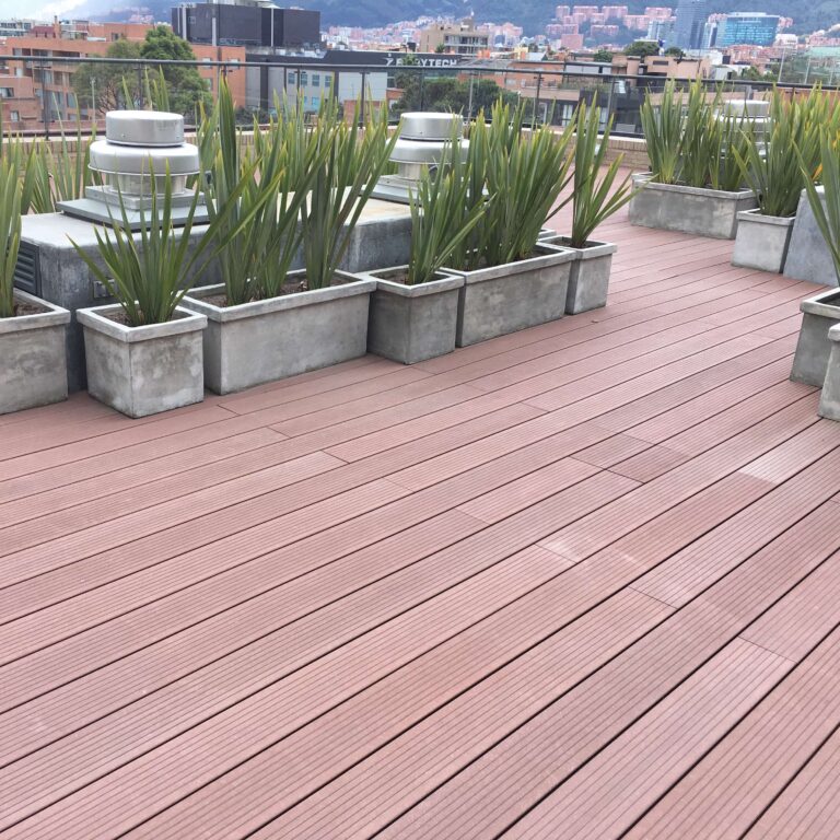 PISOS DECK